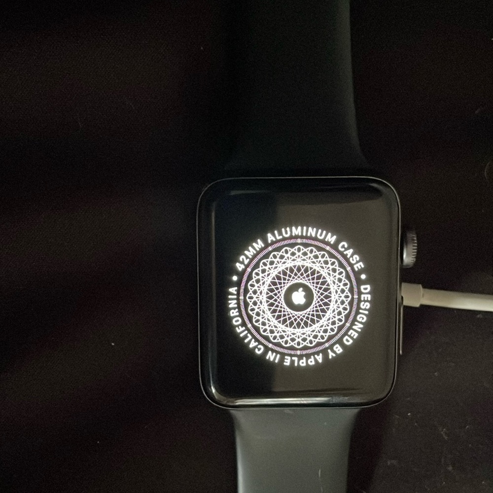 Apple Watch Series 3 42mm Aluminum Space Gray GPS